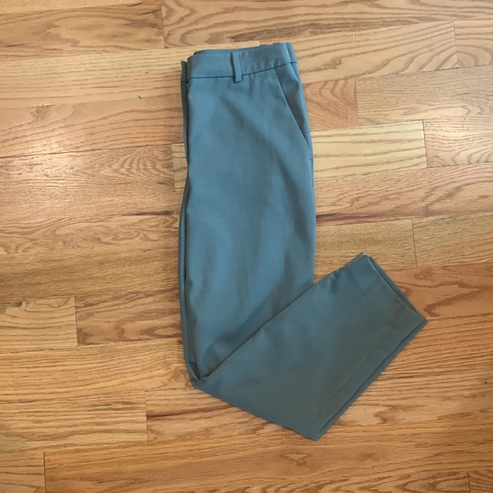 Olive green cropped pencil pants H&M (US size 4)